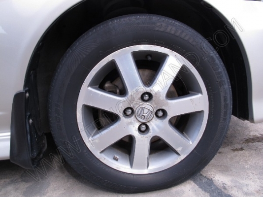 รถเก๋ง ยี่ห้อ HONDA รุ่น CIVIC รถเก๋ง ยี่ห้อ HONDA รุ่น CIVIC