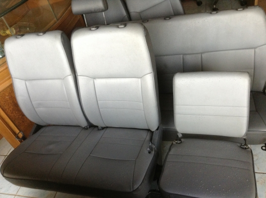 เบาะรถตู้หนังทั้งชุด