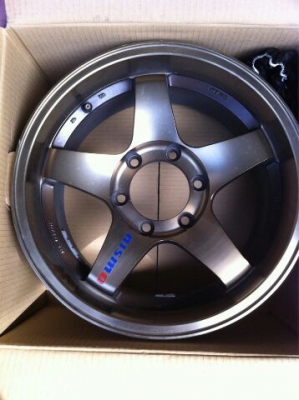 ขายmax  nissmo  17     หนัาหลัง8ครึง 6รูใสกะบะ  สภาพสวย99\%  ใช1 เดือน