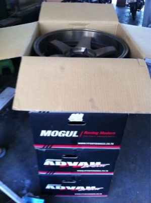 ขายmax  nissmo  17     หนัาหลัง8ครึง 6รูใสกะบะ  สภาพสวย99\%  ใช1 เดือน