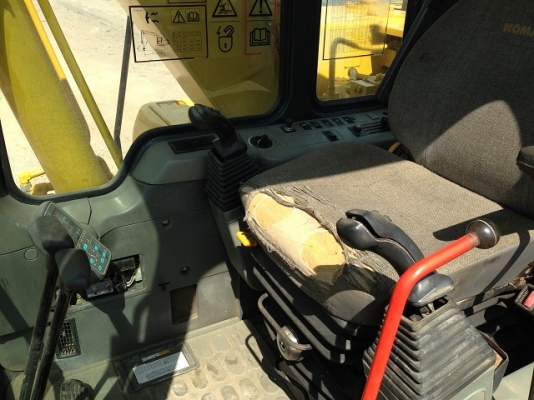 ขายรถแบคโฮ KOMATSU สภาพสวยมากๆ