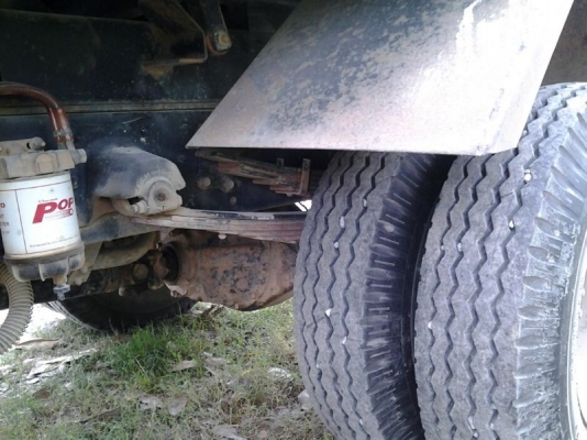 รถฮีโน่ 6 ล้อดั้ม 170 แรงม้า ปี 51 รถวิ่ง 5x,xxx กม.  สนใจติดต่อ 081 - 6079515