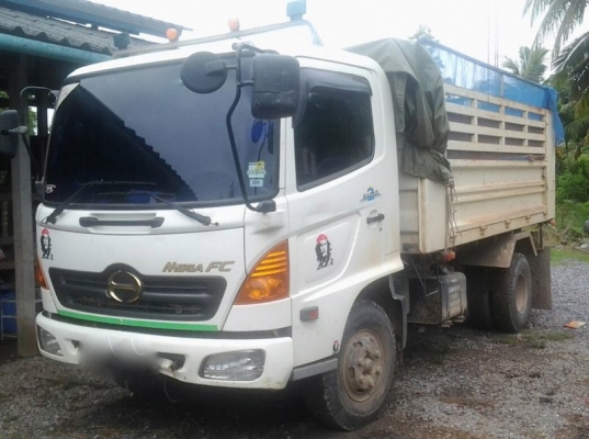 รถฮีโน่ 6 ล้อดั้ม 170 แรงม้า ปี 51 รถวิ่ง 5x,xxx กม.  สนใจติดต่อ 081 - 6079515