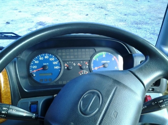 รถฮีโน่ 6 ล้อดั้ม 170 แรงม้า ปี 51 รถวิ่ง 5x,xxx กม.  สนใจติดต่อ 081 - 6079515