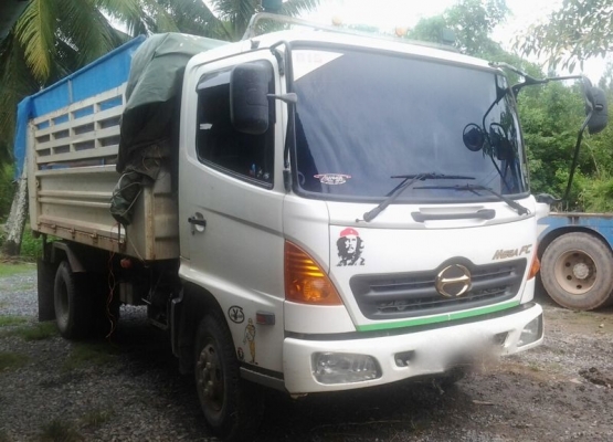 รถฮีโน่ 6 ล้อดั้ม 170 แรงม้า ปี 51 รถวิ่ง 5x,xxx กม.  สนใจติดต่อ 081 - 6079515