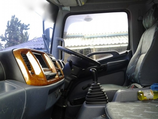 รถฮีโน่ 6 ล้อดั้ม 170 แรงม้า ปี 51 รถวิ่ง 5x,xxx กม.  สนใจติดต่อ 081 - 6079515