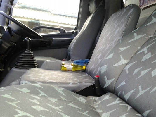 รถฮีโน่ 6 ล้อดั้ม 170 แรงม้า ปี 51 รถวิ่ง 5x,xxx กม.  สนใจติดต่อ 081 - 6079515