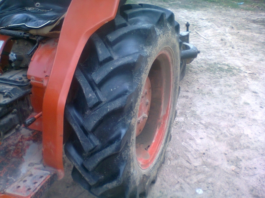 ฝากขาย รถไถนาคูโบต้า L2402DT ขับเคลื่อน 4 ล้อ มีผานพรวน