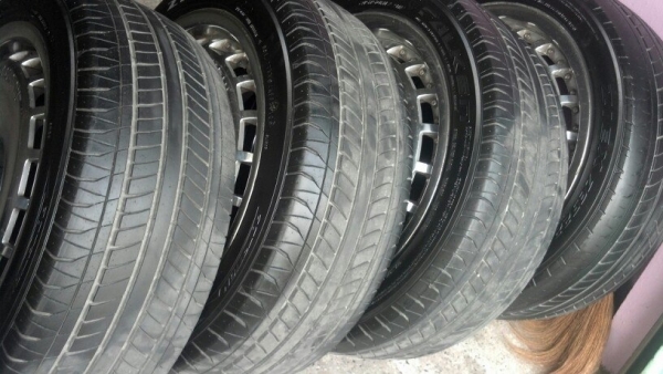 แม็ก IMPUL ขอบ 17 พร้อมยางฟอเก้น สภาพดีไม่คด ไม่ดุ้ง แม็ก IMPUL ขอบ 17 พร้อมยางฟอเก้น สภาพดีไม่คด ไม่ดุ้ง