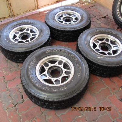 ขายล้อนอก  พร้อมยาง  31  ............สวยๆ เชิญครับ