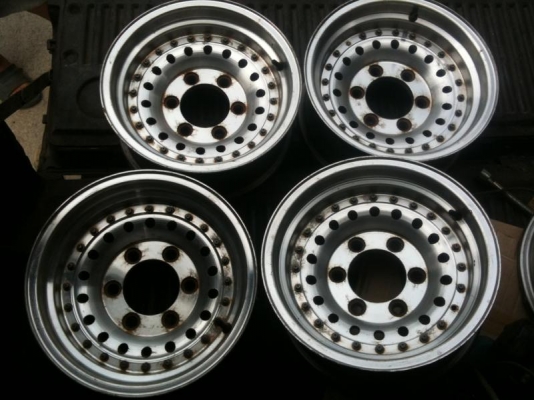 ขายล้อแม๊ก ลายหยดน้ำ ขอบ14 ครับ ขายถูกครับเมื่อวานขายผิด ส่งได้ครับ