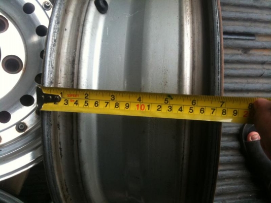 ขายล้อแม๊ก ลายหยดน้ำ ขอบ14 ครับ ขายถูกครับเมื่อวานขายผิด ส่งได้ครับ