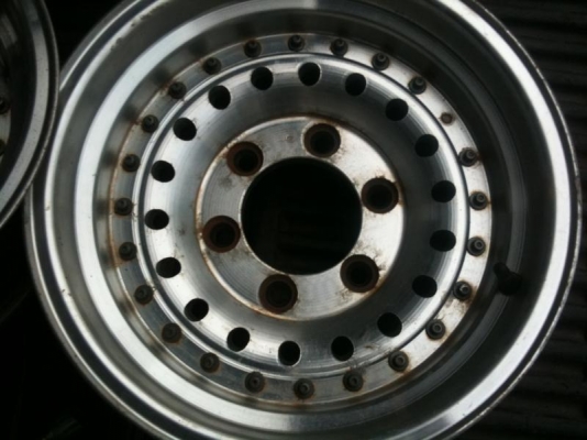 ขายล้อแม๊ก ลายหยดน้ำ ขอบ14 ครับ ขายถูกครับเมื่อวานขายผิด ส่งได้ครับ