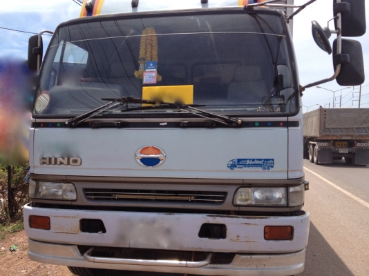 รถฮีโน่ 10 ล้อ ตู้เย็น FL1J 210 แรงม้า ปี 41 สนใจติดต่อ 081 - 6079515 รถฮีโน่ 10 ล้อ ตู้เย็น FL1J 210 แรงม้า ปี 41 สนใจติดต่อ 081 - 6079515