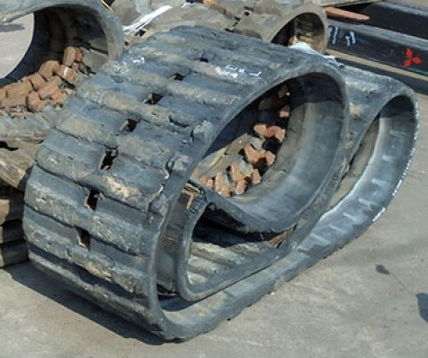 หายากกว่าทองคำ ก็คือแทรคยางเพรทนี้!!ฟันแหลม /ฟันหมา* ขนาด 420 *54(ข้อ)*100 /420*100*54(ข้อ) มีเพียง1เส้น