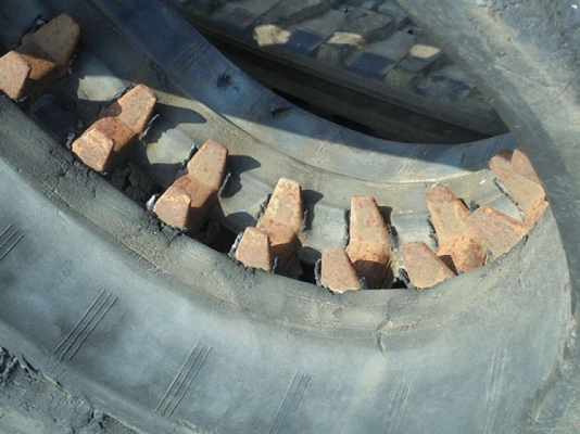 หายากกว่าทองคำ ก็คือแทรคยางเพรทนี้!!ฟันแหลม /ฟันหมา* ขนาด 420 *54(ข้อ)*100 /420*100*54(ข้อ) มีเพียง1เส้น