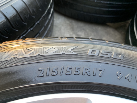 ล้อแม็ก Honda HRV ขอบ 17 สีบอร์นเงิน พร้อมยาง 215-55-17 Dunlop ปลายปี 15