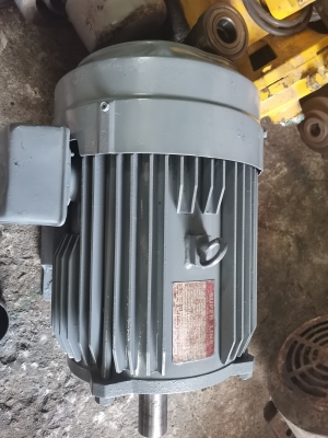 ขาย!! มอเตอร์.มิตซู.ขนาด7.5แรง3สาย.รอบ1420.พร้อมใช้ ขาย!! มอเตอร์.มิตซู.ขนาด7.5แรง3สาย.รอบ1420.พร้อมใช้