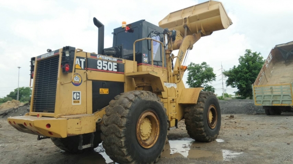 รถตักล้อยาง CAT 950E ตู้เก๋ง แอร์หนาว เครื่องดี พร้อมใช้ เอกสารเล่มทะเบียน รถตักล้อยาง CAT 950E ตู้เก๋ง แอร์หนาว เครื่องดี พร้อมใช้ เอกสารเล่มทะเบียน