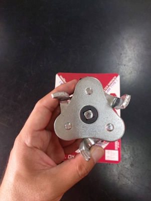 ตัวถอดกรองน้ำมันเครื่อง ถอดกรอง ถอดไส้กรองแบบสามขา รุ่น ขาแบน แบบต่อขันบล็อก ขนาด60 - 95MM ตัวถอดกรองน้ำมันเครื่อง ถอดกรอง ถอดไส้กรองแบบสามขา รุ่น ขาแบน แบบต่อขันบล็อก ขนาด60 - 95MM