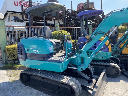 ขาย รถขุดเล็ก Komatsu PC25R-8 สภาพสวย สนใจติดต่อ 0874880101 Line ID: Kongniwatsir