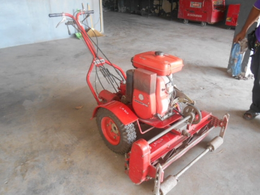 รถตัดหญ้าสนามฟุบอล BARONESS LA80A 8 แรง พร้อมใช้งาน