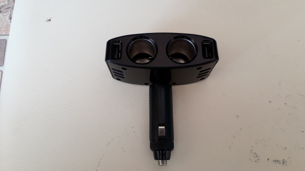 ช่องต่อแยกไฟจากที่จุดบุหรี่ แบบ2ช่อง และ USB ช่องต่อแยกไฟจากที่จุดบุหรี่ แบบ2ช่อง และ USB