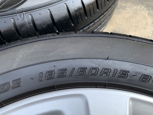 ล้อแม็กป้ายแดง Toyota Yaris Ativ ขอบ 15 พร้อมยางใหม่ป้ายแดง 185-60-15 Dunlop ปี 19 สวยกริ๊บ