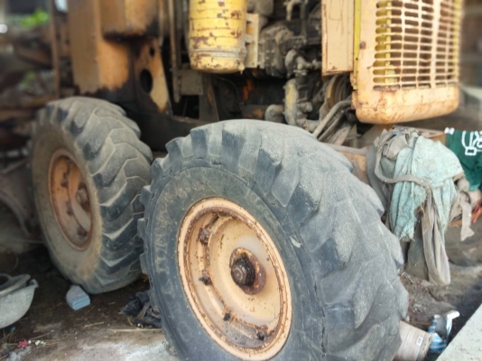 ขายยกคับ 2คัน 438,000 รถบด+รถเกรด ขายยกคับ 2คัน 438,000 รถบด+รถเกรด