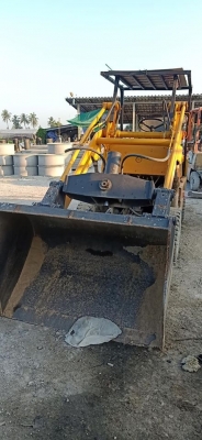 รถตักล้อยางราคาถูก พร้อมใช้