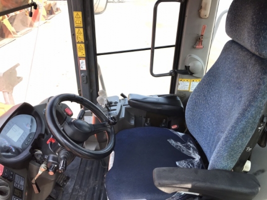 ขายรถตักล้อยาง HITACHI ZW220 นำเข้าเองจากญี่ปุ่น สภาพสวยพร้อมใช้งาน มีVDOการทำงานครับ