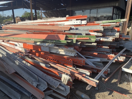 เหล็กเสาสามเหลี่ยมทำโกดัง และเหล็กฉาก