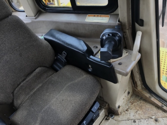 ขายรถดันดิน CAT D6R นำเข้าเองจากญี่ปุ่น สภาพสวยพร้อมใช้ มีVDOการทำงานครับ ขายรถดันดิน CAT D6R นำเข้าเองจากญี่ปุ่น สภาพสวยพร้อมใช้ มีVDOการทำงานครับ