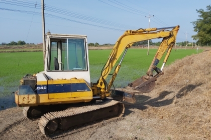 ขาย!! &gt;&gt;&gt; Komatsu Pc40 รุ่น 6 ทนทาน รถสวย หัวเก๋ง &lt;&lt;&lt; เบอร์ติดต่อ 098-7155789 086-4631102