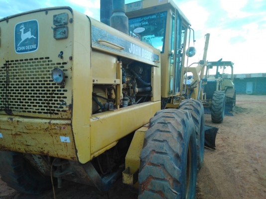 ขายรถเครนจอห์นเดียร์ 770Bสภาพพร้อมใช้เอกสารเล่มทะเบียน