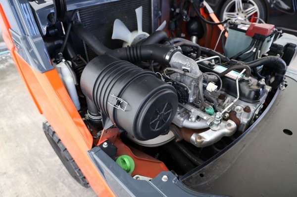 Toyota 8FG18 ยก1.8ตัน เสาสูง3เมตร งาสไลด์หุบ-ถ่าง เครื่องยนต์เบนซิล