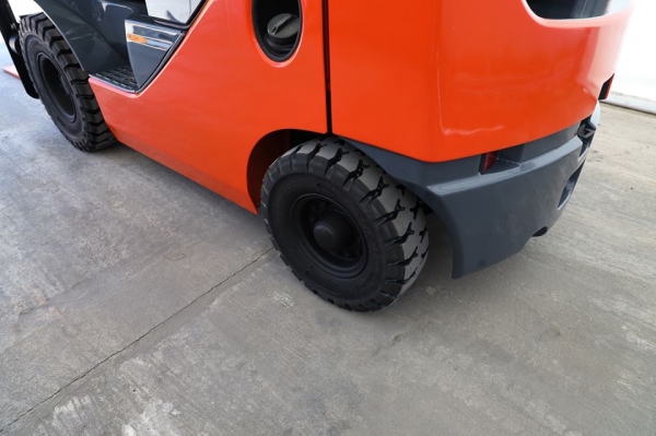 Toyota 8FG18 ยก1.8ตัน เสาสูง3เมตร งาสไลด์หุบ-ถ่าง เครื่องยนต์เบนซิล