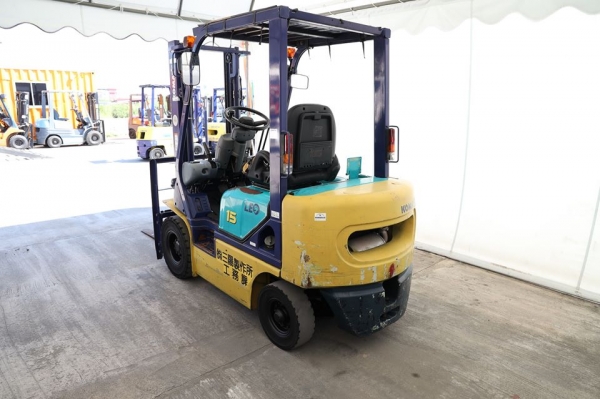 ขายถูกมาก Komatsu FG15LC-16 ขนาดยก1.5ตัน เสาสูง3เมตร เครื่องเบนซิล สวย แห้ง เดิมจากญี่ปุ่น