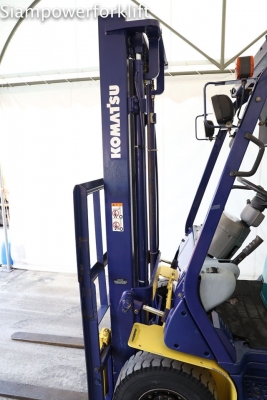 KOMATSU FD14C-16 ขนาดยก1.4ตัน เสายกสูง3.5เมตร เครื่องดีเซล KOMATSU FD14C-16 ขนาดยก1.4ตัน เสายกสูง3.5เมตร เครื่องดีเซล