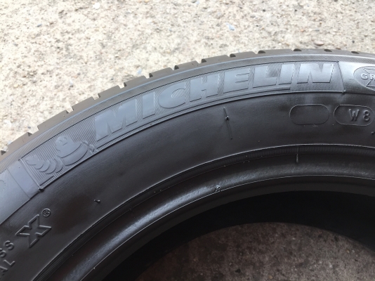185-60-15 ปี 17 ยาง Michelin ชุด 4 เส้น 2000 ยางสวยไม่มีปะไม่บวมไม่กินข้างดอกยางเหลือเยอะเอาไปวิ่งกั 185-60-15 ปี 17 ยาง Michelin ชุด 4 เส้น 2000 ยางสวยไม่มีปะไม่บวมไม่กินข้างดอกยางเหลือเยอะเอาไปวิ่งกั