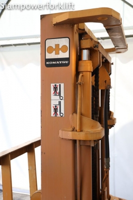 ขายถูกมาก KOMATSU FD20-10 ขนาดยก2ตัน เสาสูง3เมตร งาเท เครื่องยนต์ดีเซล
