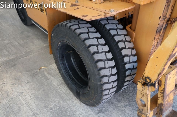 ขายถูกมาก KOMATSU FD20-10 ขนาดยก2ตัน เสาสูง3เมตร งาเท เครื่องยนต์ดีเซล