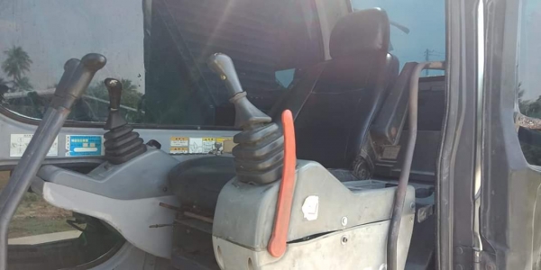 ขาย..KOBELCO SK120-2 มาร์ไฟว์  ธรรมดา  เก่าใน  สวย พร้อมใช้  เอกสารอินซอย  โทร 089-3818694จ๊อย