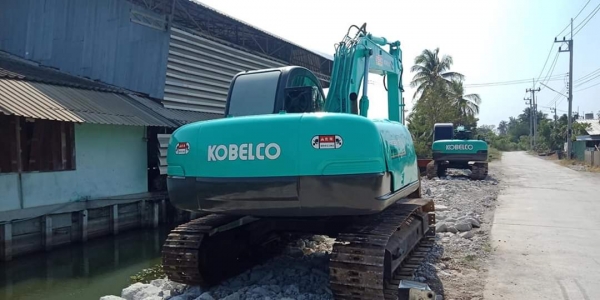 ขาย..KOBELCO SK120-2 มาร์ไฟว์  ธรรมดา  เก่าใน  สวย พร้อมใช้  เอกสารอินซอย  โทร 089-3818694จ๊อย