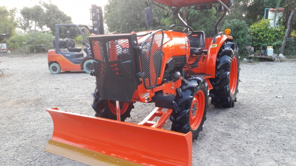 ขาย รถไถ KUBOTA L5018 DT (4WD) 2 เพลา สภาพใหม่สวย พร้อมชุดใบมีดดันหน้า และผาน6