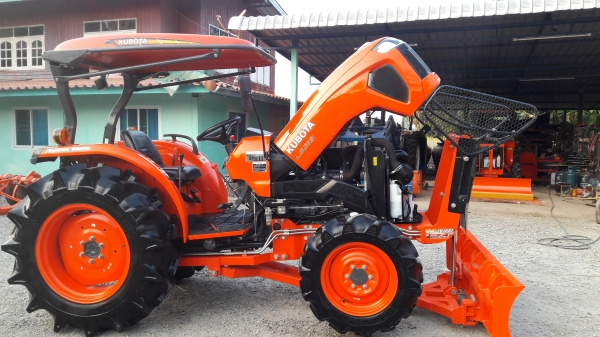 ขาย รถไถ KUBOTA L5018 DT (4WD) 2 เพลา สภาพใหม่สวย พร้อมชุดใบมีดดันหน้า และผาน6