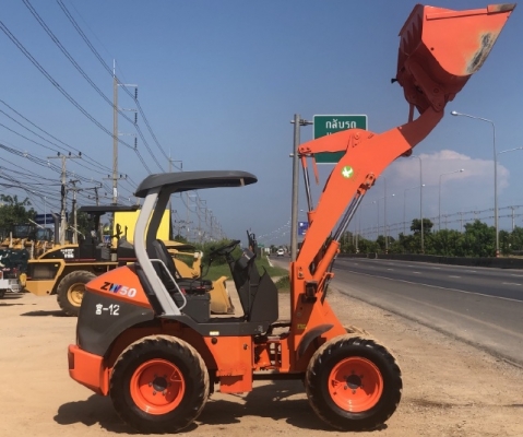 ขายรถตักล้อยาง HITACHI ZW50 ปี 2012 (3,XXX ชั่วโมง) นำเข้าเองจากญี่ปุ่น สภาพสวยพร้อมใช้งาน มีVDOการทำงานครับ