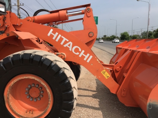 ขายรถตักล้อยาง HITACHI ZW140 (เท่าเทียบ WA200-6) ปี 2013 นำเข้าจากญี่ปุ่น สภาพสวยพร้อมใช้ มีVDOการทำงานครับ