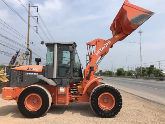ขายรถตักล้อยาง HITACHI ZW140 (เท่าเทียบ WA200-6) ปี 2013 นำเข้าจากญี่ปุ่น สภาพสวยพร้อมใช้ มีVDOการทำงานครับ