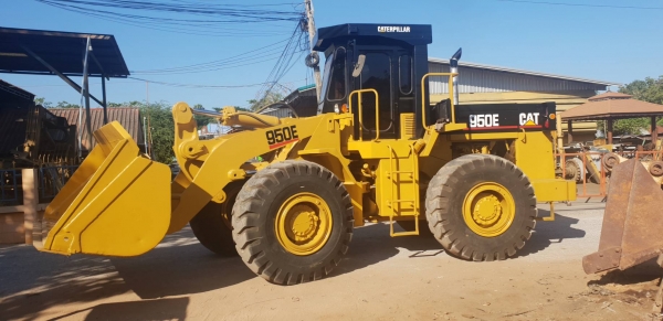 ขายรถตักCAT 950E รุ่นยอดนิยม ทนทาน ตรวจเช็คทั้งคัน